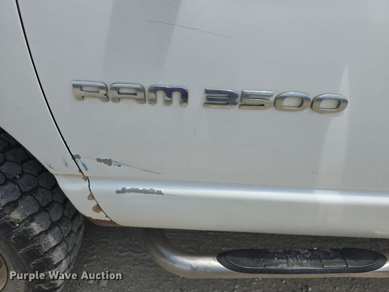 image for item DQ4416 2004 Dodge  Ram 3500 Quad Cab bale bed pickup truck