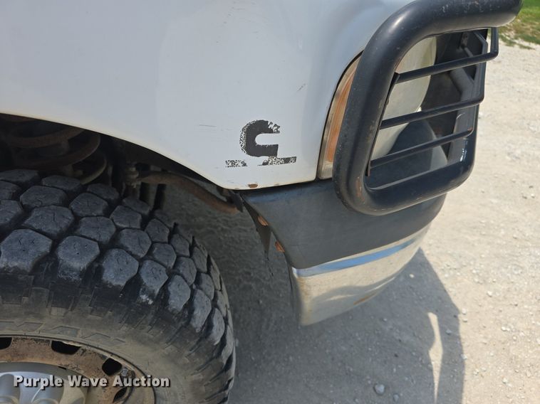 image for item DQ4416 2004 Dodge  Ram 3500 Quad Cab bale bed pickup truck