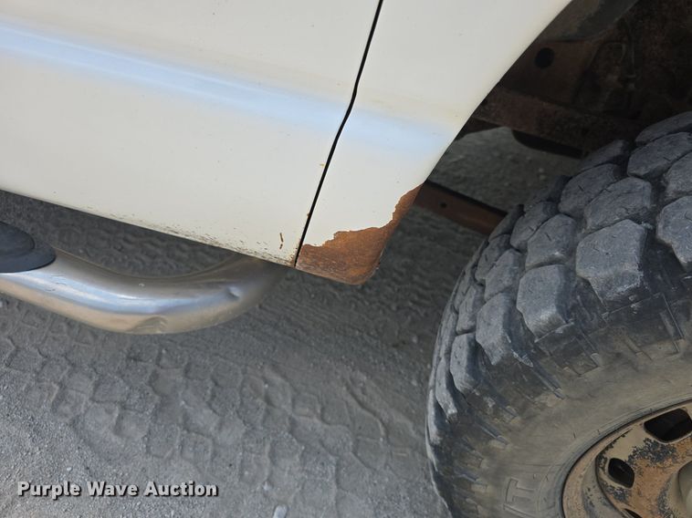 image for item DQ4416 2004 Dodge  Ram 3500 Quad Cab bale bed pickup truck