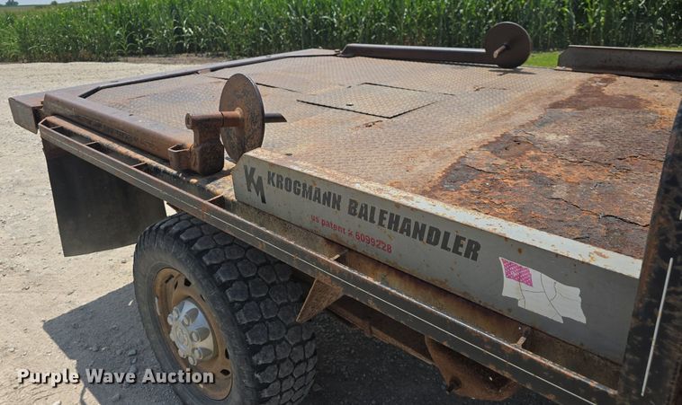 image for item DQ4416 2004 Dodge  Ram 3500 Quad Cab bale bed pickup truck