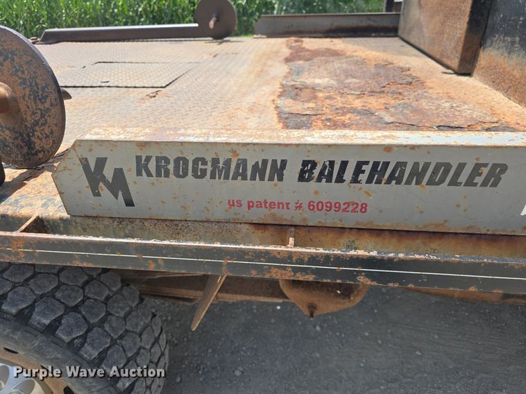 image for item DQ4416 2004 Dodge  Ram 3500 Quad Cab bale bed pickup truck