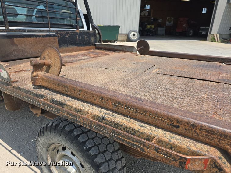 image for item DQ4416 2004 Dodge  Ram 3500 Quad Cab bale bed pickup truck