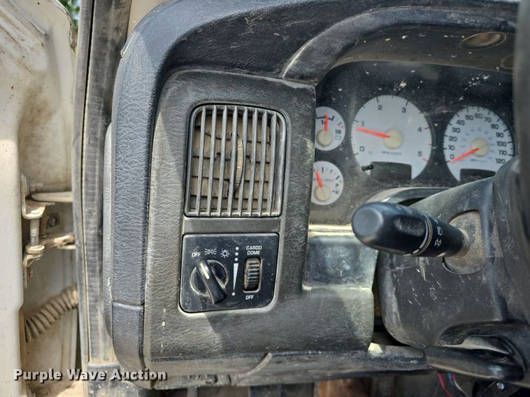 image for item DQ4416 2004 Dodge  Ram 3500 Quad Cab bale bed pickup truck