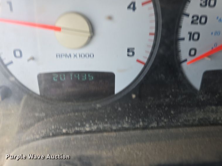 image for item DQ4416 2004 Dodge  Ram 3500 Quad Cab bale bed pickup truck