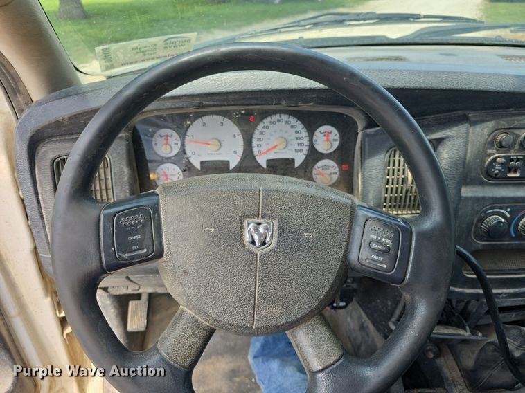 image for item DQ4416 2004 Dodge  Ram 3500 Quad Cab bale bed pickup truck