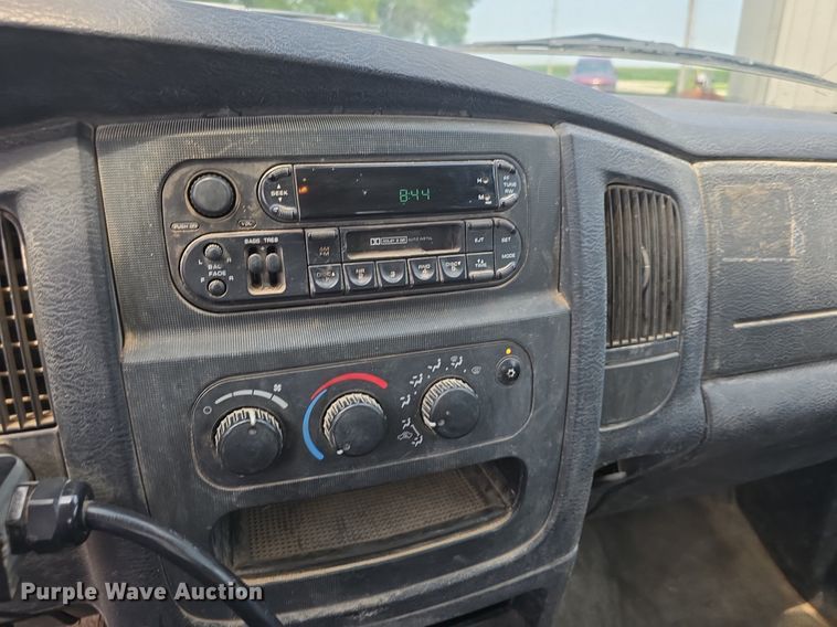 image for item DQ4416 2004 Dodge  Ram 3500 Quad Cab bale bed pickup truck