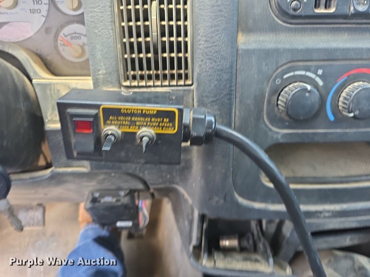 image for item DQ4416 2004 Dodge  Ram 3500 Quad Cab bale bed pickup truck