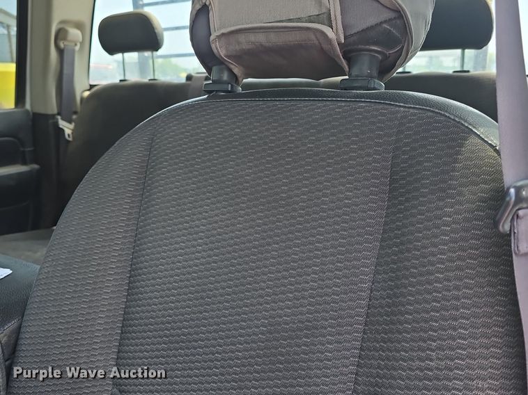 image for item DQ4416 2004 Dodge  Ram 3500 Quad Cab bale bed pickup truck