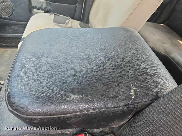 image for item DQ4416 2004 Dodge  Ram 3500 Quad Cab bale bed pickup truck