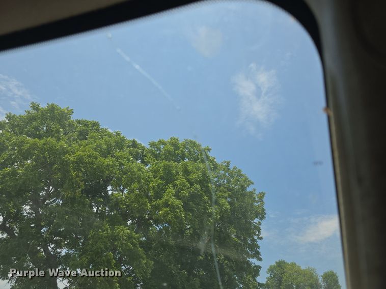 image for item DQ4416 2004 Dodge  Ram 3500 Quad Cab bale bed pickup truck