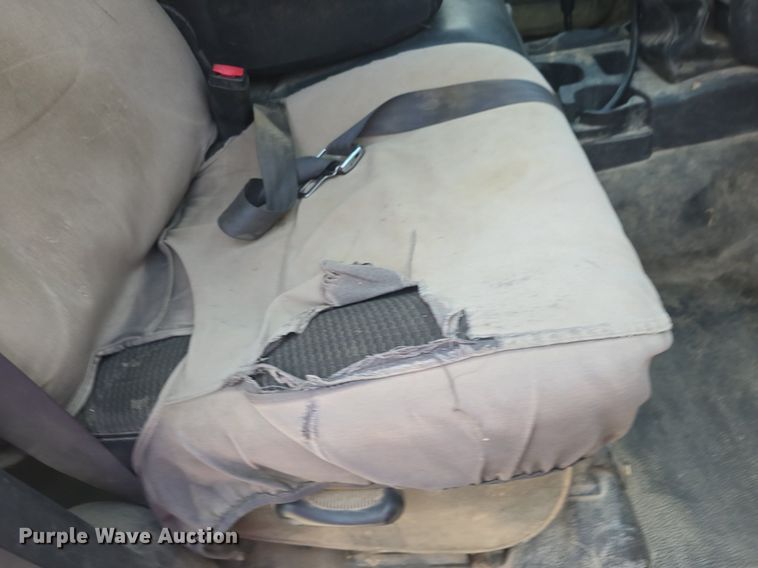 image for item DQ4416 2004 Dodge  Ram 3500 Quad Cab bale bed pickup truck