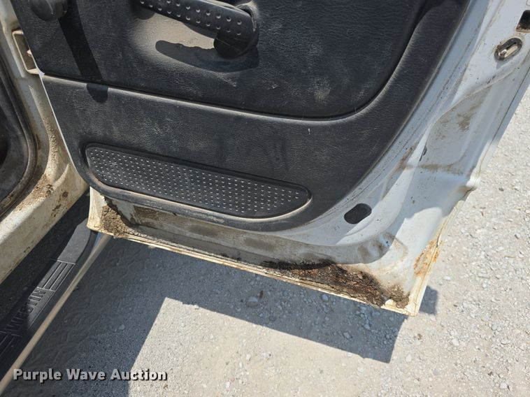 image for item DQ4416 2004 Dodge  Ram 3500 Quad Cab bale bed pickup truck