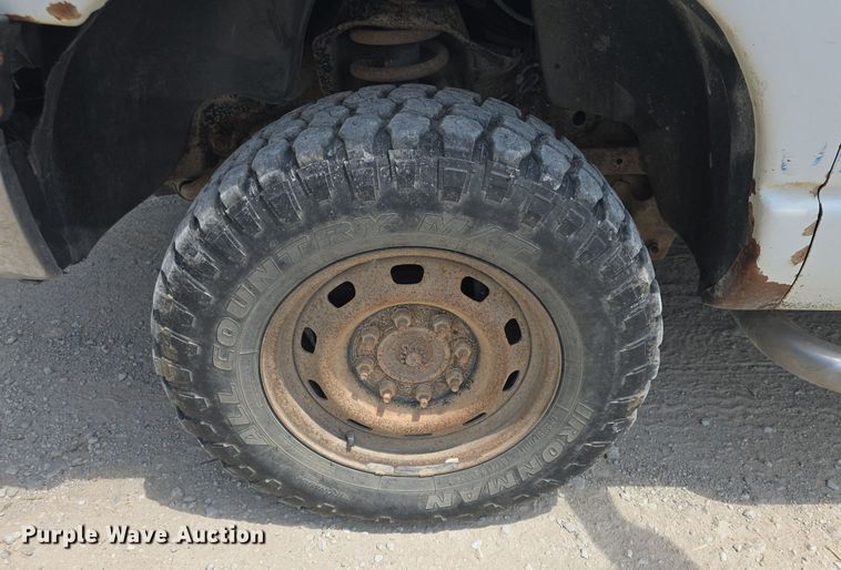 image for item DQ4416 2004 Dodge  Ram 3500 Quad Cab bale bed pickup truck