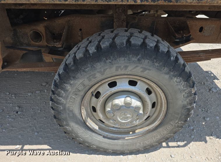image for item DQ4416 2004 Dodge  Ram 3500 Quad Cab bale bed pickup truck