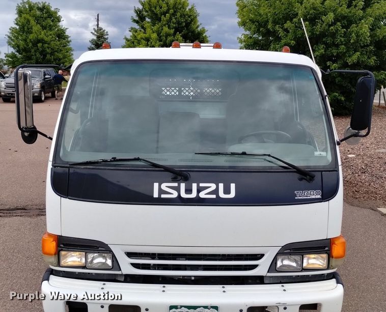 image for item DQ6165 2002 Isuzu  NPR HD flatbed truck