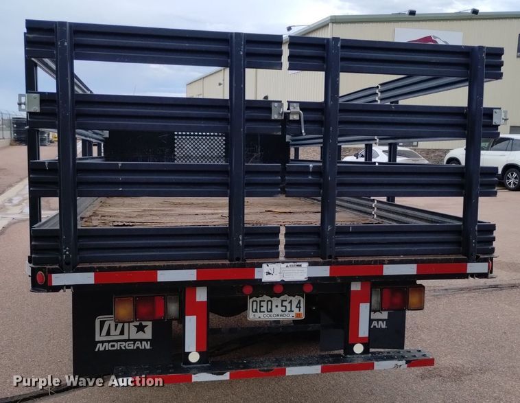 image for item DQ6165 2002 Isuzu  NPR HD flatbed truck