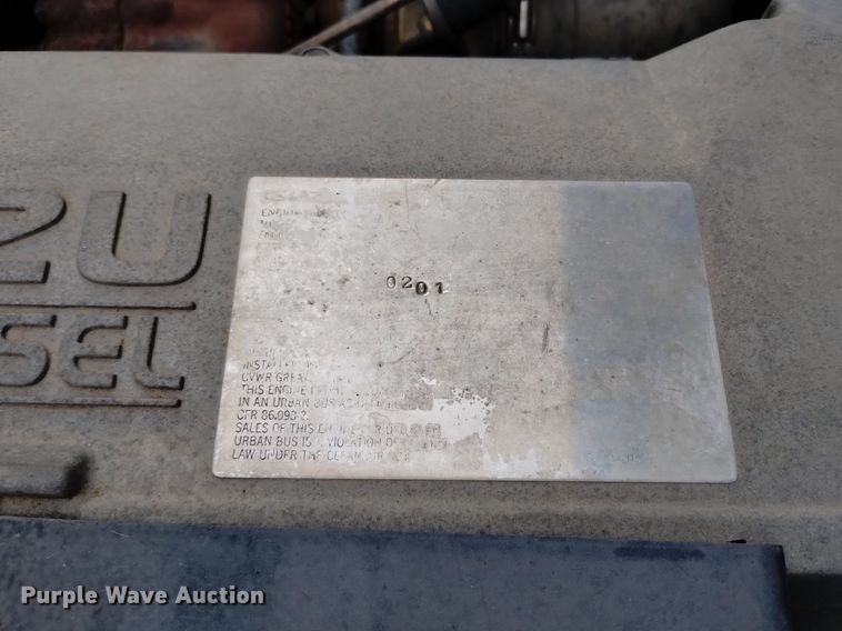 image for item DQ6165 2002 Isuzu  NPR HD flatbed truck