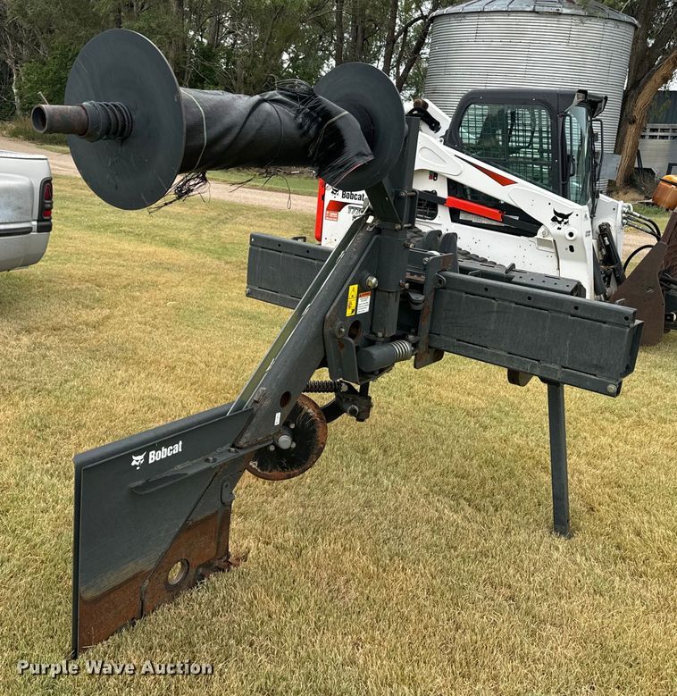 image for item DQ6853 Bobcat skid steer silt fence installer