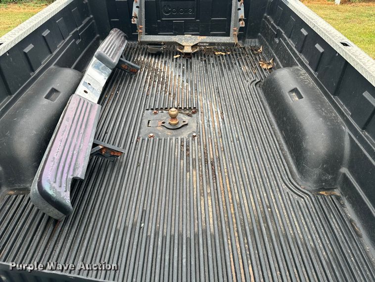 image for item DQ6854 1999 Dodge Ram 3500 8' pickup bed