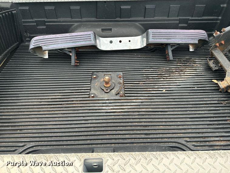 image for item DQ6854 1999 Dodge Ram 3500 8' pickup bed