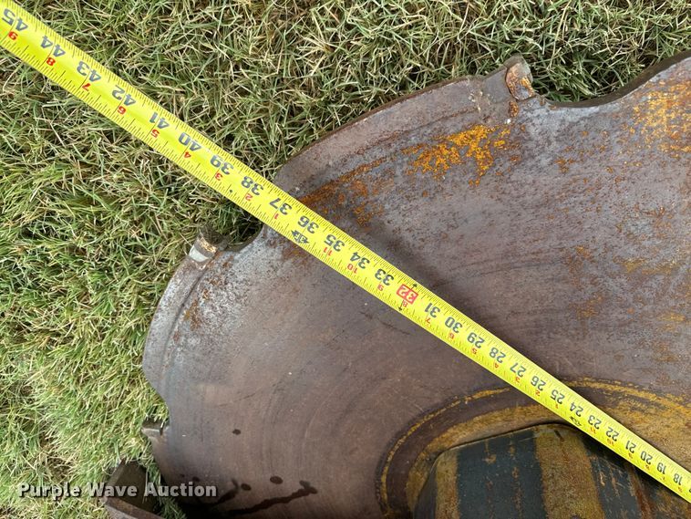 image for item DQ6859 Dymax skid steer tree saw