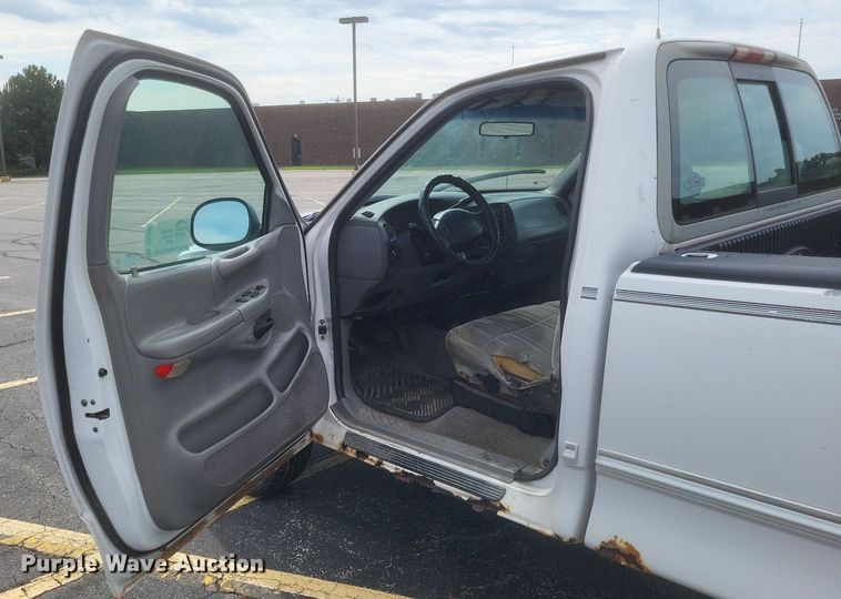 image for item DR4866 1998 Ford  F150 pickup truck