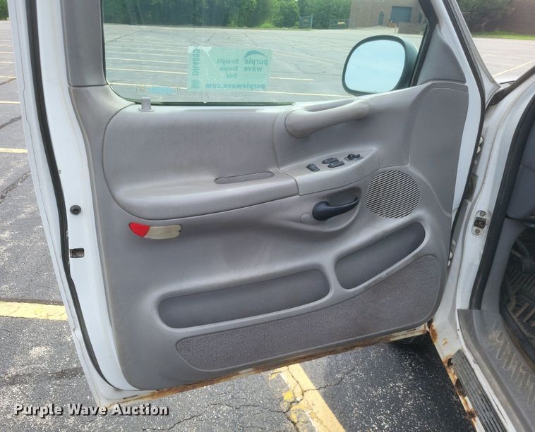 image for item DR4866 1998 Ford  F150 pickup truck