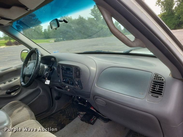 image for item DR4866 1998 Ford  F150 pickup truck