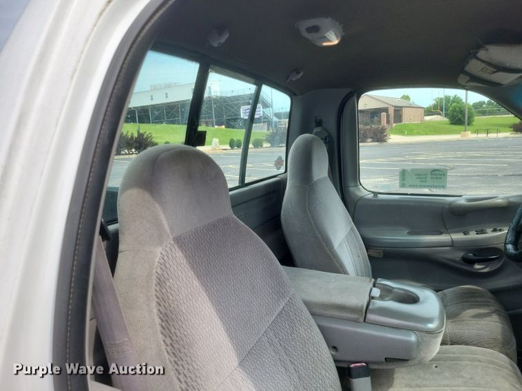 image for item DR4866 1998 Ford  F150 pickup truck