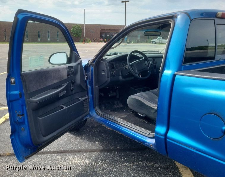 image for item DR4867 2001 Dodge  Dakota Sport pickup truck