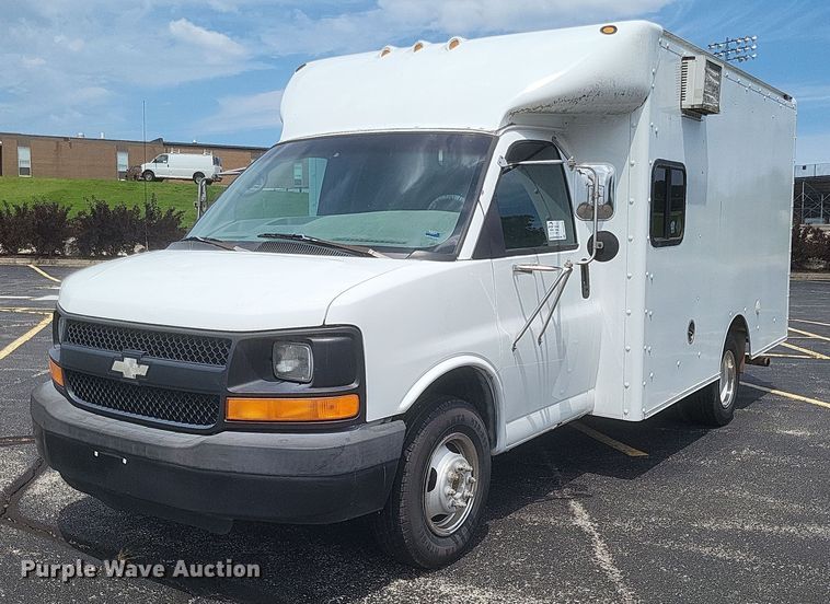 image for item DR4870 2004 Chevrolet  delivery truck