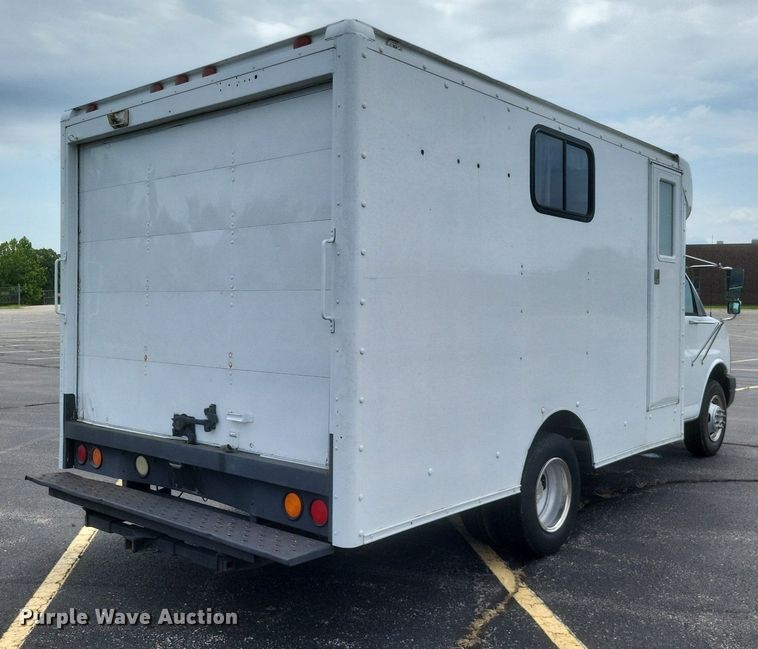 image for item DR4870 2004 Chevrolet  delivery truck