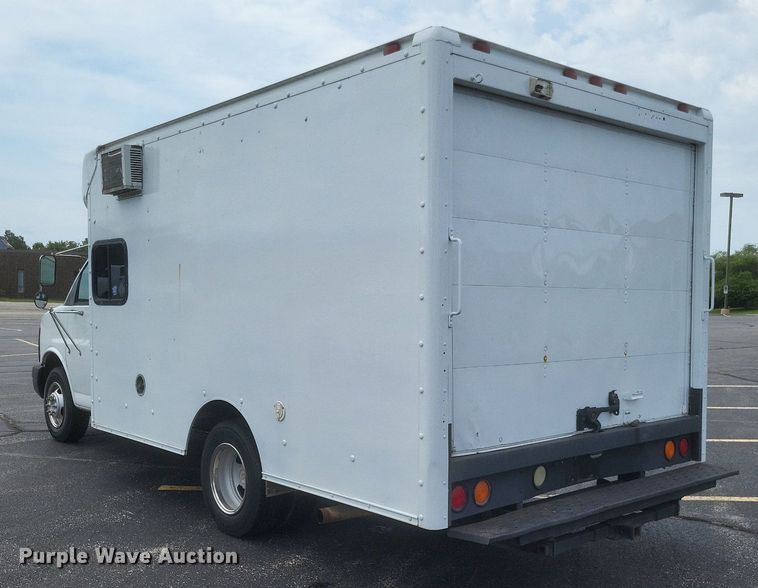 image for item DR4870 2004 Chevrolet  delivery truck