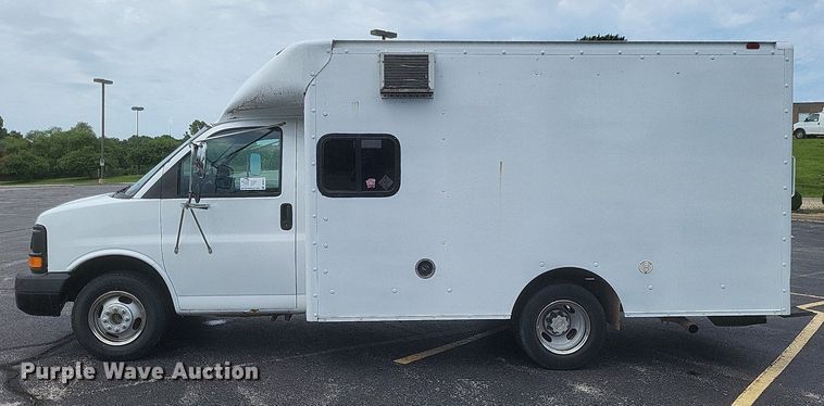 image for item DR4870 2004 Chevrolet  delivery truck