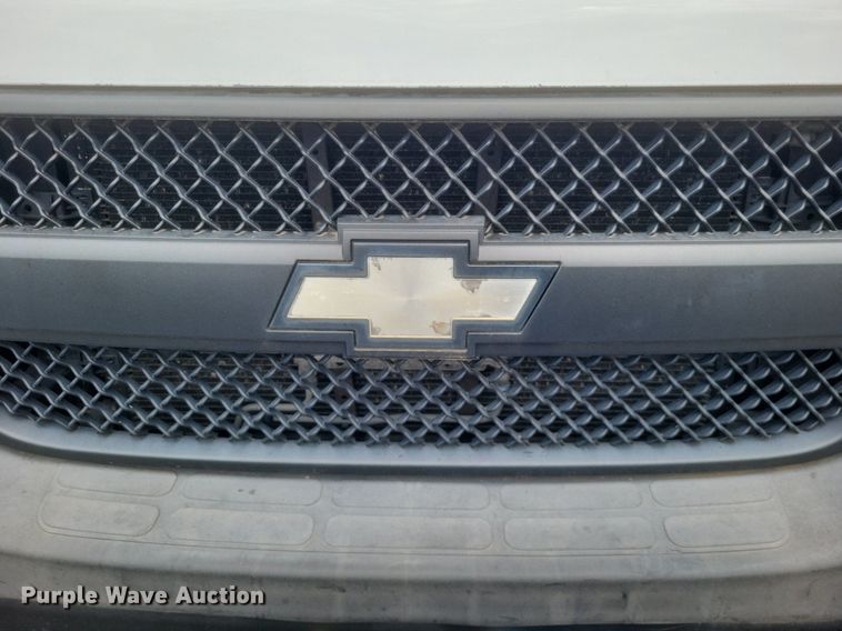 image for item DR4870 2004 Chevrolet  delivery truck