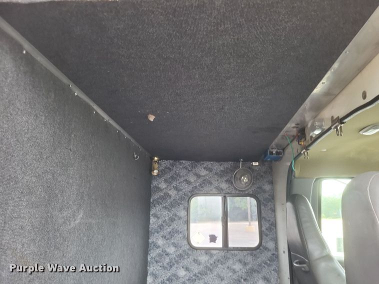 image for item DR4870 2004 Chevrolet  delivery truck