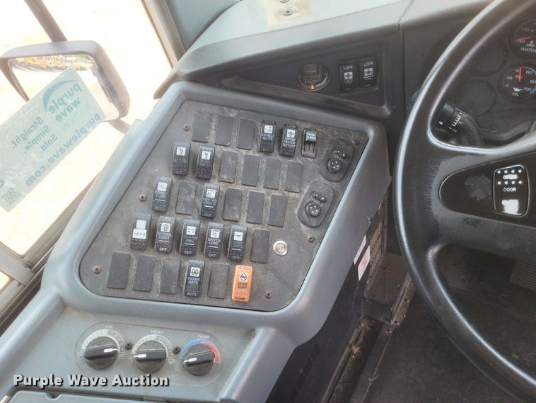 image for item DR4874 2014 International  school bus