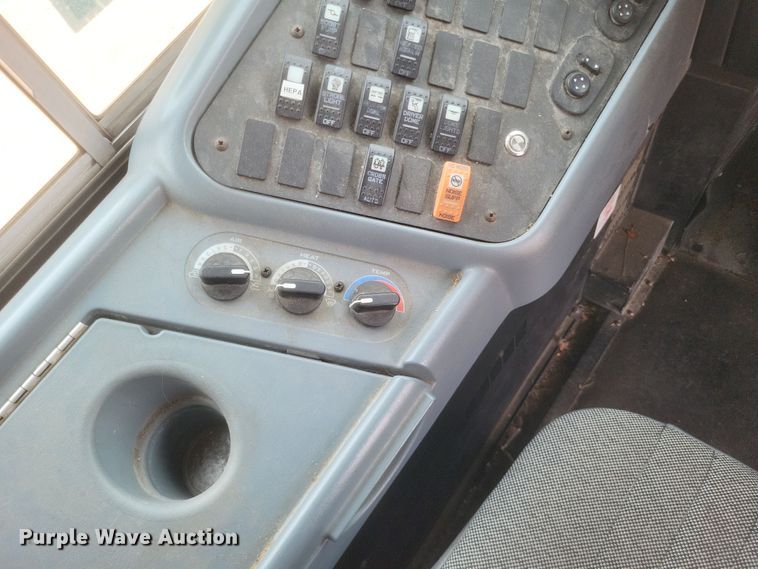 image for item DR4874 2014 International  school bus