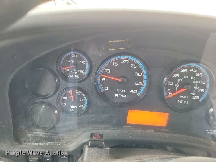 image for item DR4874 2014 International  school bus