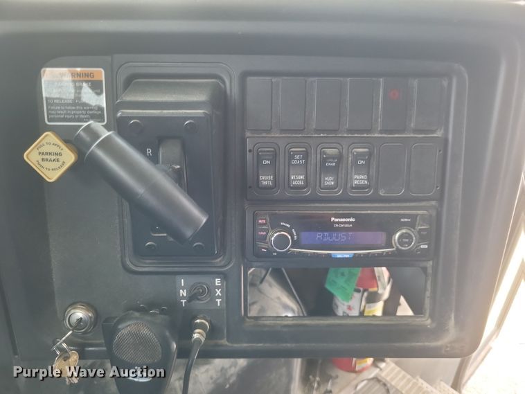 image for item DR4874 2014 International  school bus