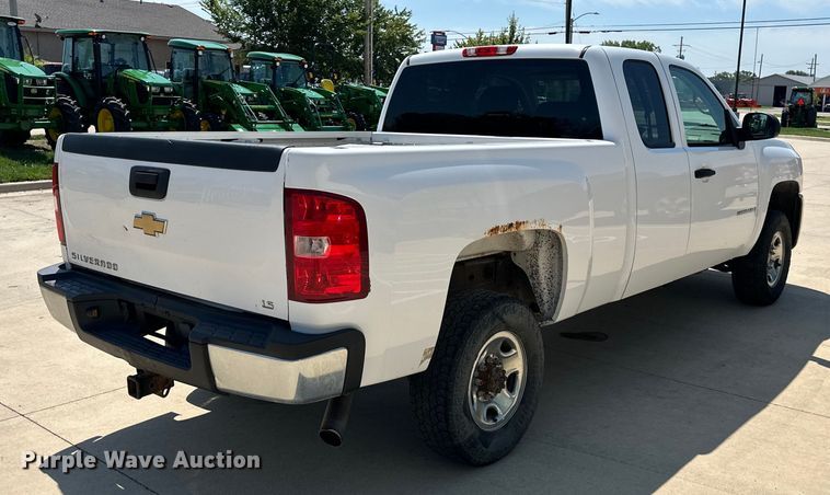 image for item DS4212 2008 Chevrolet  Silverado 2500HD Ext. Cab pickup truck