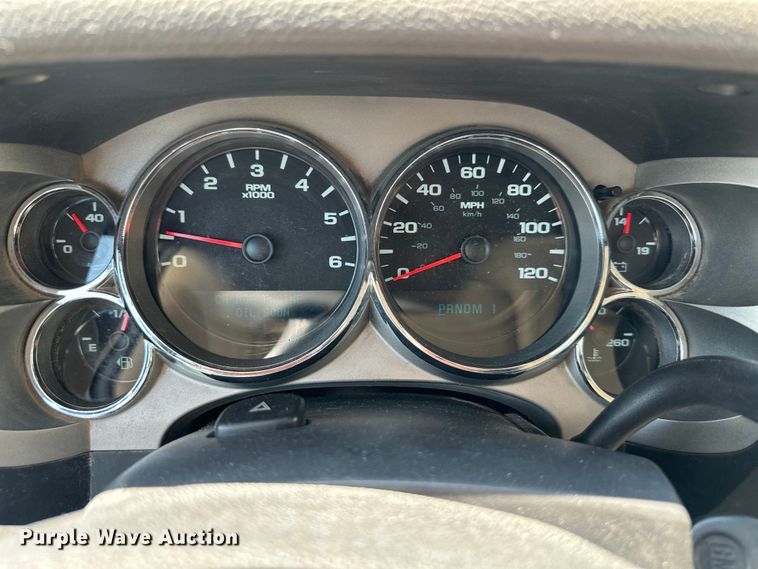 image for item DS4212 2008 Chevrolet  Silverado 2500HD Ext. Cab pickup truck