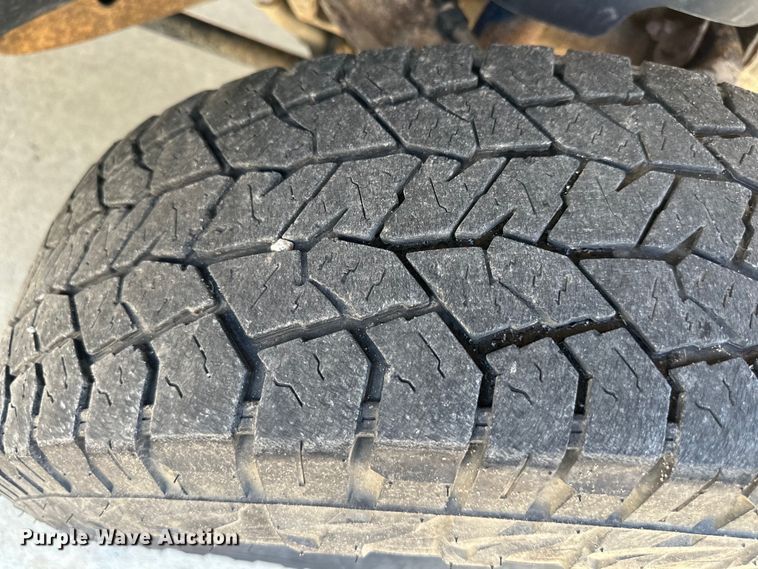 image for item DS4212 2008 Chevrolet  Silverado 2500HD Ext. Cab pickup truck