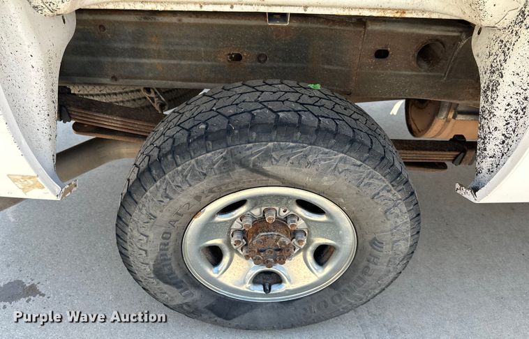 image for item DS4212 2008 Chevrolet  Silverado 2500HD Ext. Cab pickup truck