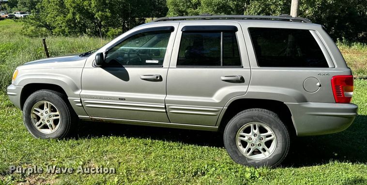 image for item DX0825 2000 Jeep Grand Cherokee SUV