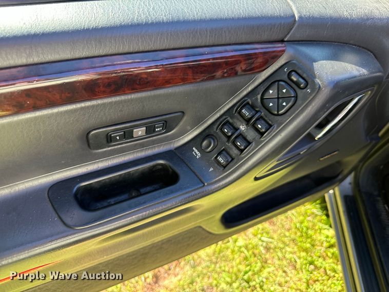 image for item DX0825 2000 Jeep Grand Cherokee SUV