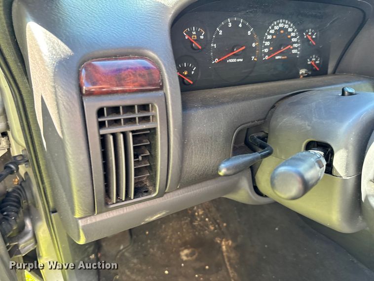 image for item DX0825 2000 Jeep Grand Cherokee SUV