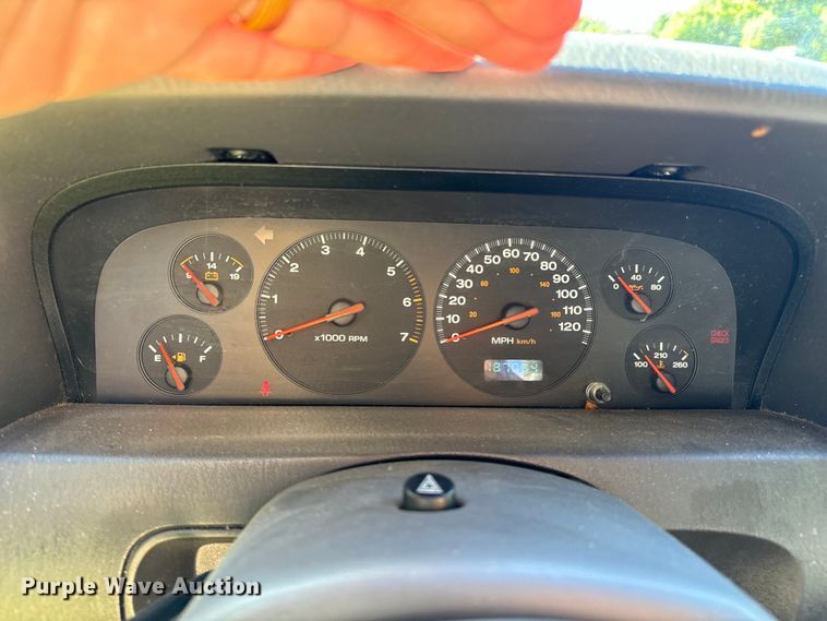 image for item DX0825 2000 Jeep Grand Cherokee SUV