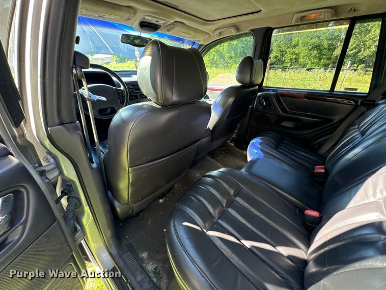 image for item DX0825 2000 Jeep Grand Cherokee SUV