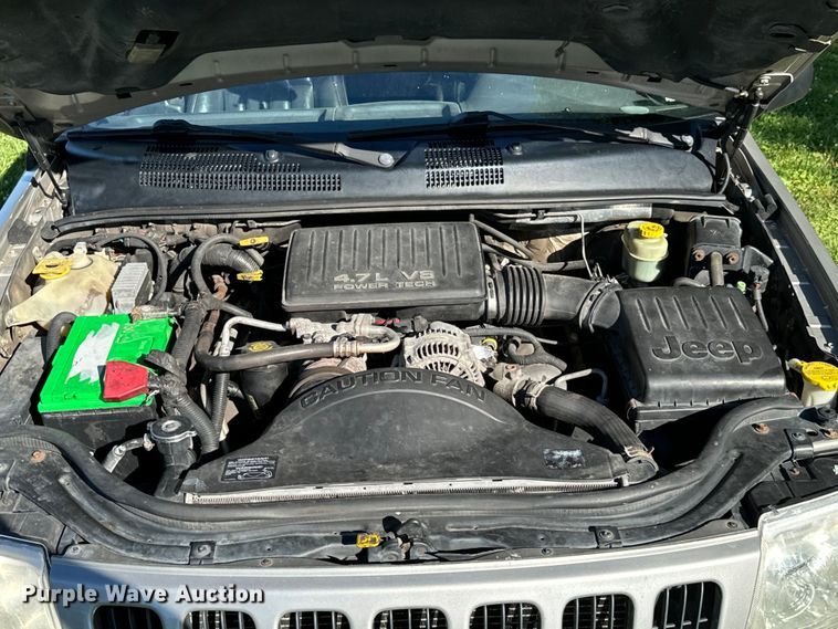 image for item DX0825 2000 Jeep Grand Cherokee SUV